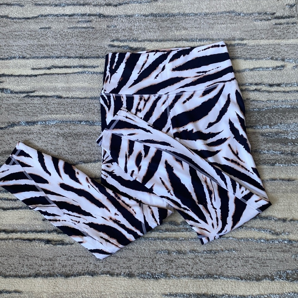 Fabletics M Ultra High-Waisted PureLuxe